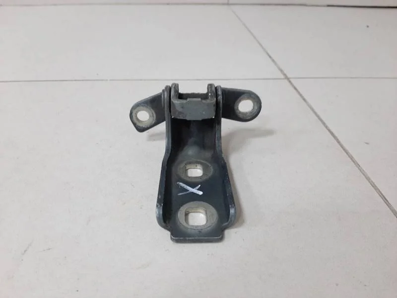 Петля двери Chevrolet Cruze (J300) 2009-2016