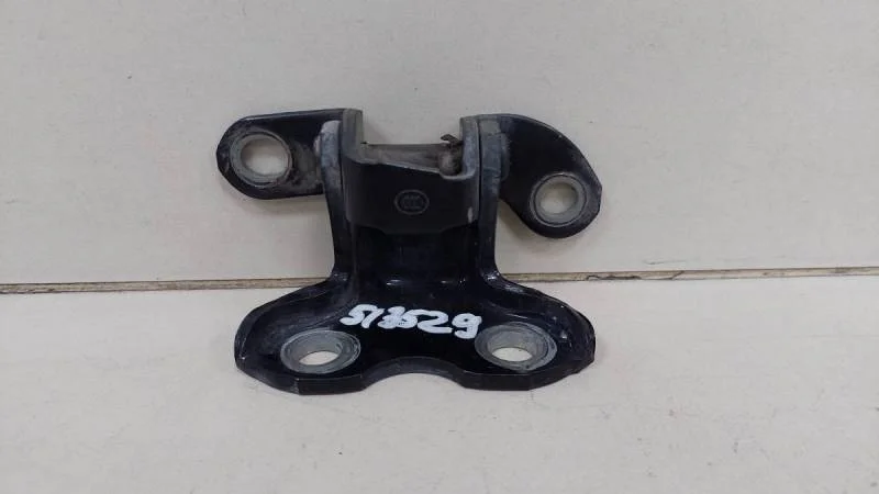 Петля двери задней правой верхняя Toyota Corolla E150 2006-2013