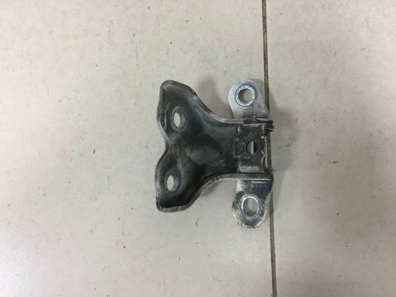 Петля двери передней правой нижняя Kia Rio 3 (UB) 2011-2017