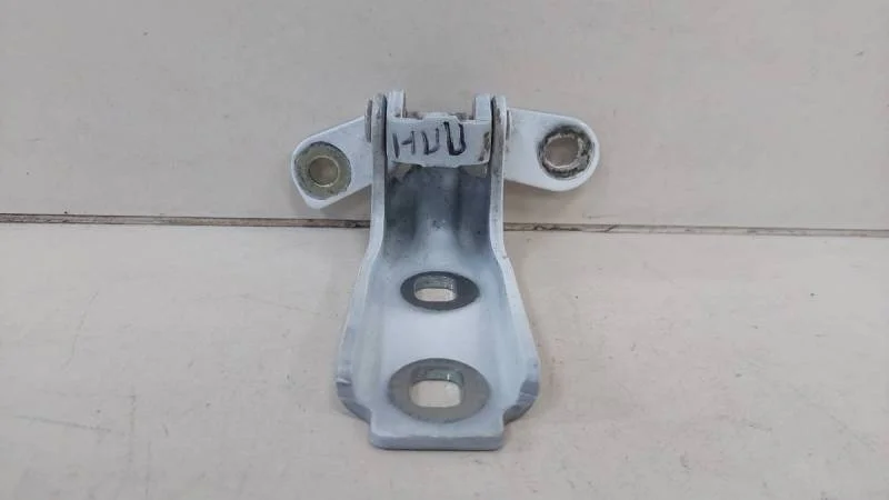 Петля двери передней правой нижняя Chevrolet Cruze (J300) 2009-2016