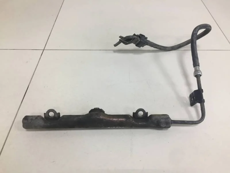 Рейка топливная (рампа) Toyota Corolla E120 2001-2007