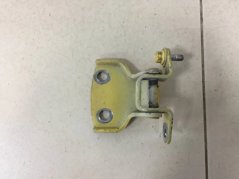 Петля двери передней правой верхняя Chevrolet Aveo T200 2003-2008