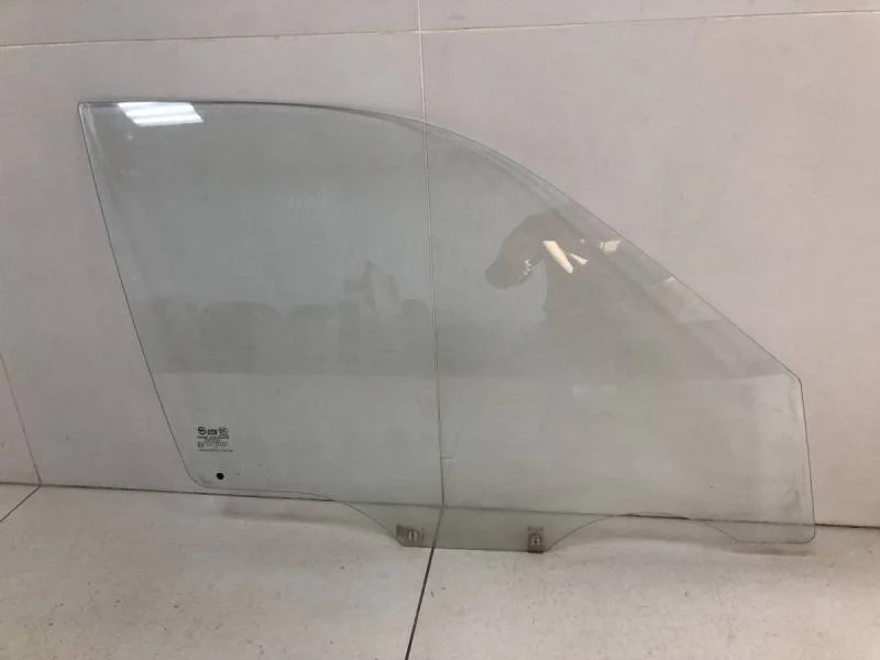 Стекло двери передней правой Hyundai Accent (LC, Tagaz) 2000-2012
