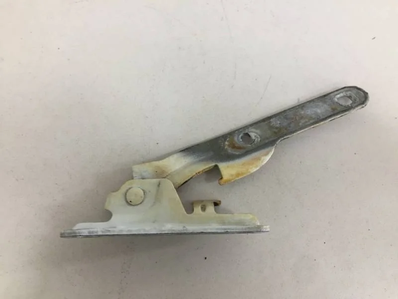 Петля капота левая Lada Largus 2012>