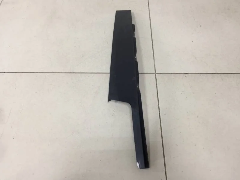 Накладка двери передней правой Opel Astra J 2010-2017