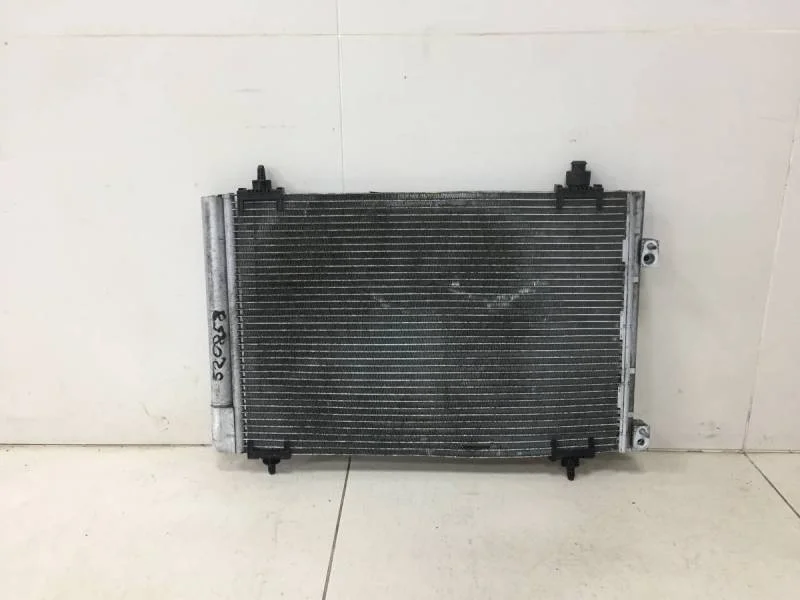 Радиатор кондиционера (конденсер) Citroen C4 2011>