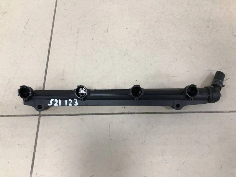 Рейка топливная (рампа) Volkswagen Polo (Sed RUS) 2011>