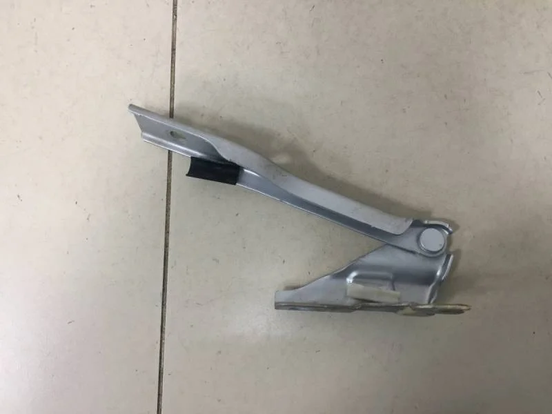 Петля капота правая Volkswagen Polo (Sed RUS) 2011>