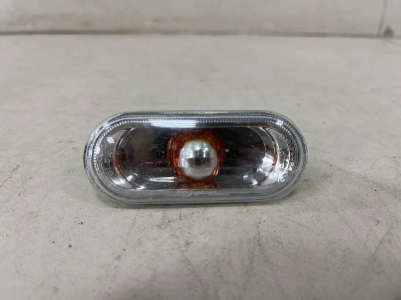 Повторитель на крыло Volkswagen Polo (Sed RUS) 2011>