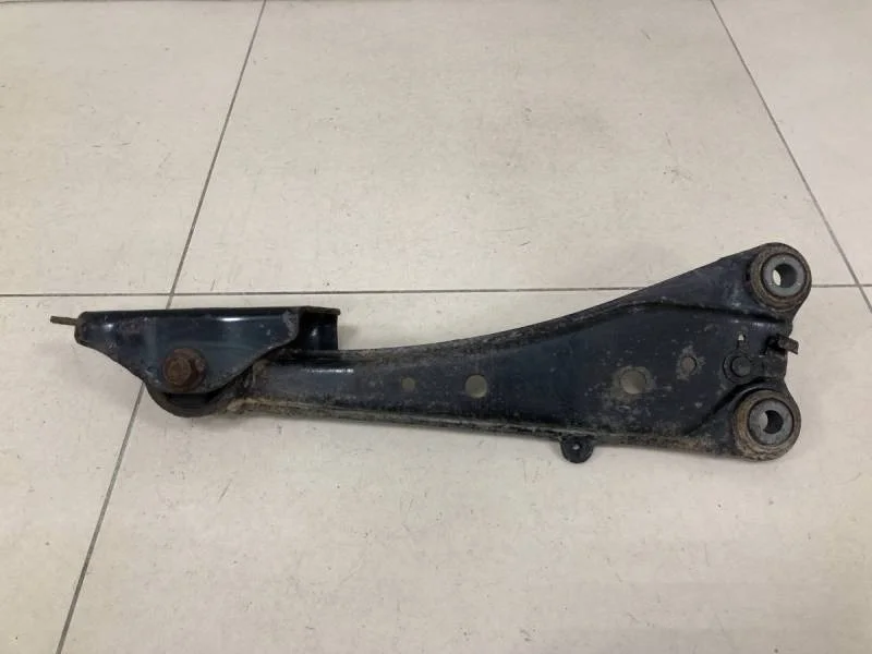 Рычаг задний продольный левый Toyota Rav 4 (A30) 2006-2013