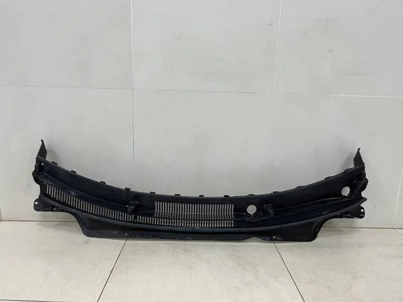 Решетка стеклооч. (планка под лобовое стекло, жабо) Kia Rio X-Line 2017>