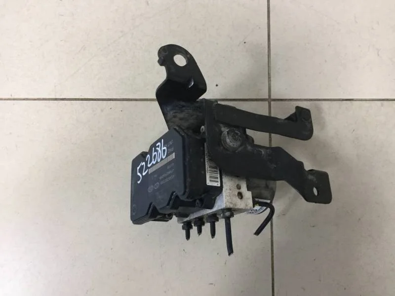 Блок ABS (насос) Kia Rio 3 (UB) 2011-2017