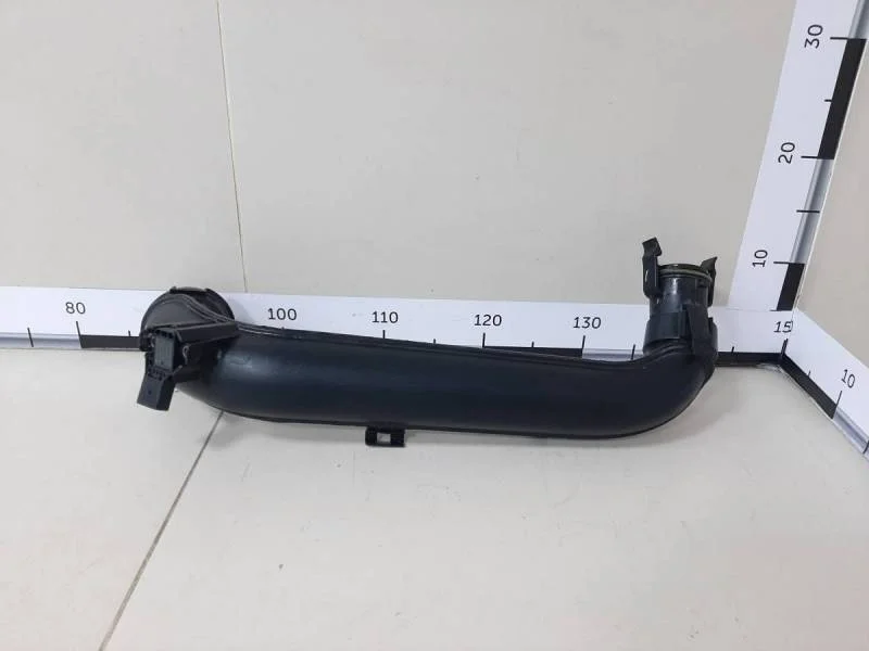 Патрубок интеркулера Skoda Octavia (A7) 2013>