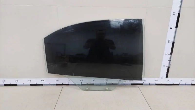 Стекло двери задней правой Chevrolet Aveo T250 2005-2011