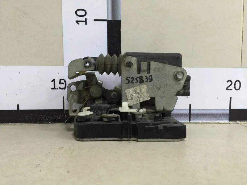 Замок двери передней правой Renault Logan (1) 2005-2014