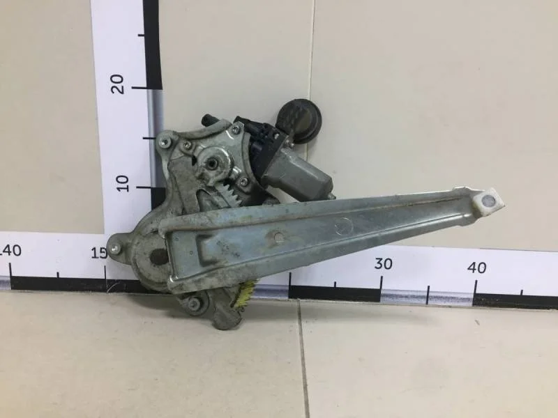 Стеклоподъемник электр. задний правый Toyota Camry (V40) 2006-2011