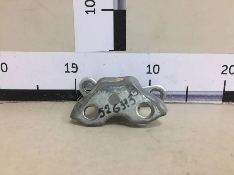 Петля двери задней правой верхняя Toyota Camry (V40) 2006-2011