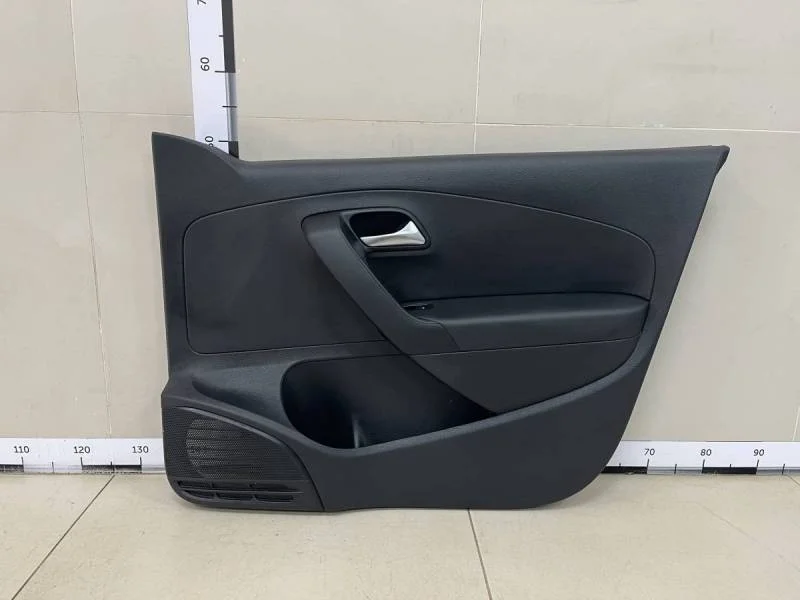 Обшивка двери передней правой Volkswagen Polo (Sed RUS) 2011>