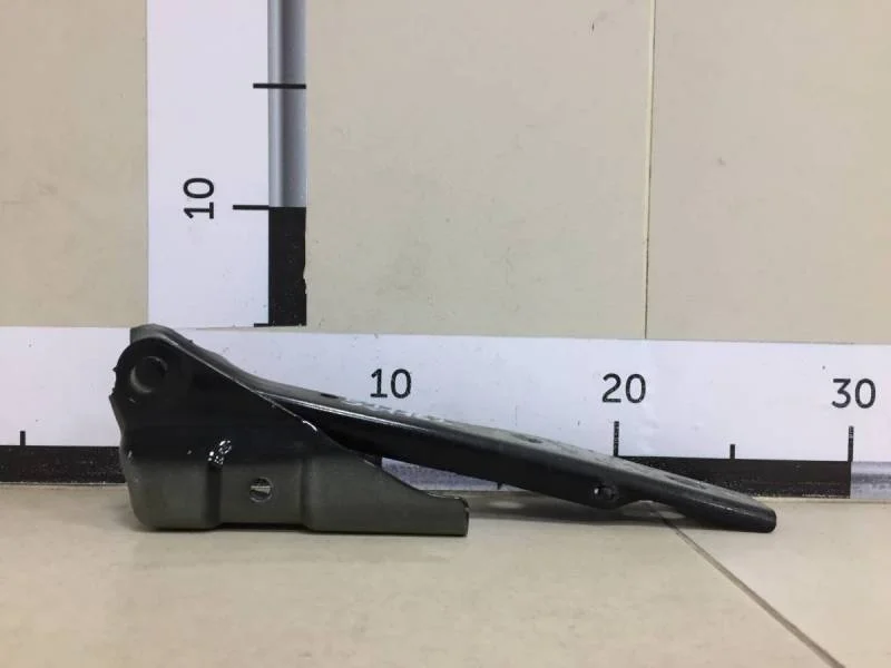 Петля капота правая Volkswagen Polo (Sed RUS) 2011>