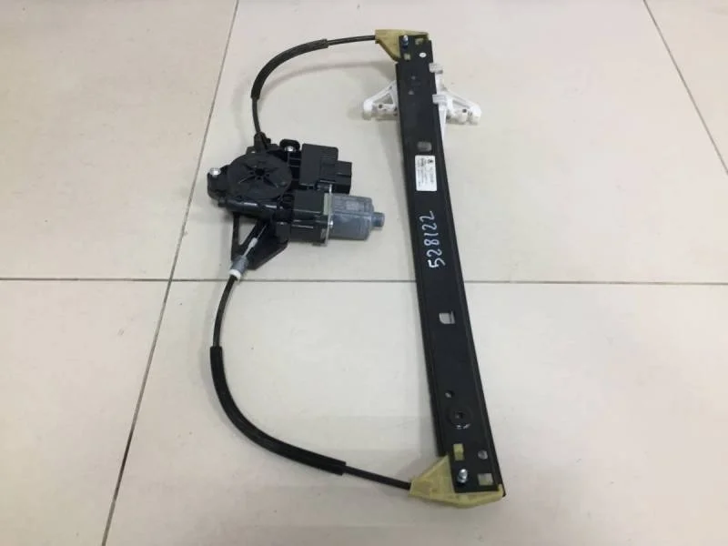 Стеклоподъемник электр. задний левый Skoda Octavia (A7) 2013>