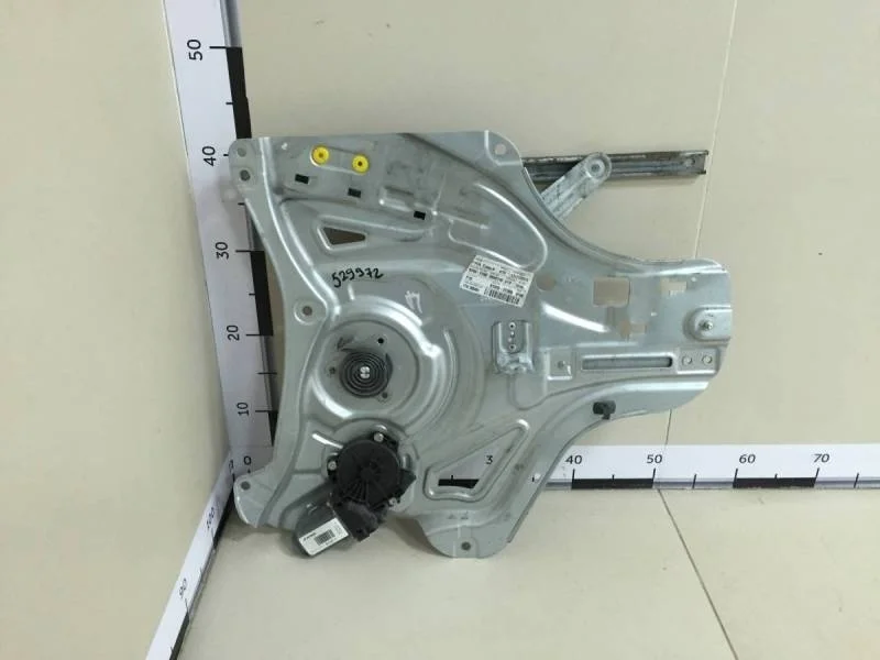 Стеклоподъемник электр. передний правый Hyundai ix35 (LM) 2010-2015