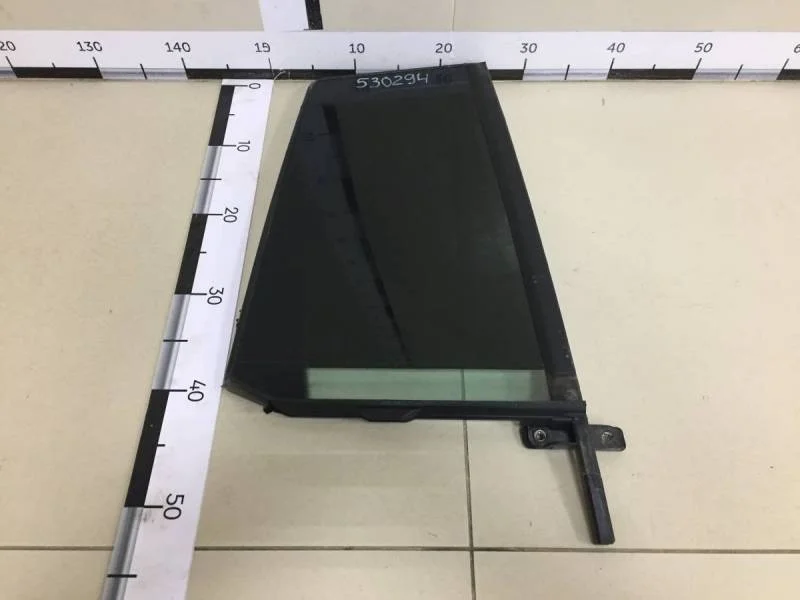 Стекло двери задней правой (форточка) Volkswagen Tiguan (5N2) 2011-2016