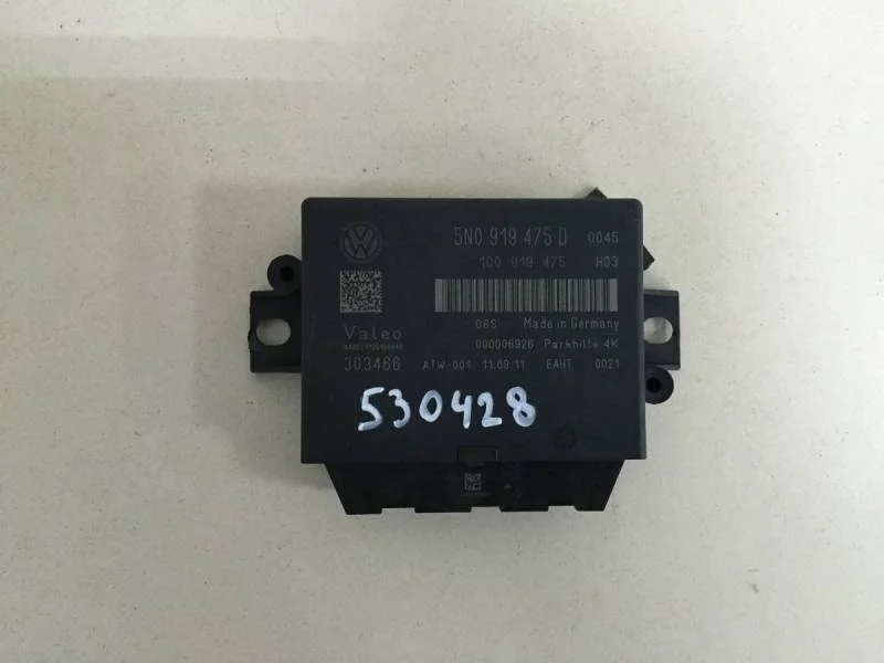 Блок управления парктроником Volkswagen Tiguan (5N2) 2011-2016