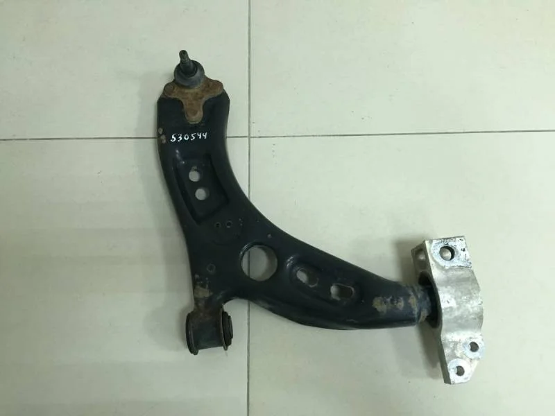 Рычаг передний нижний правый Volkswagen Tiguan (5N2) 2011-2016