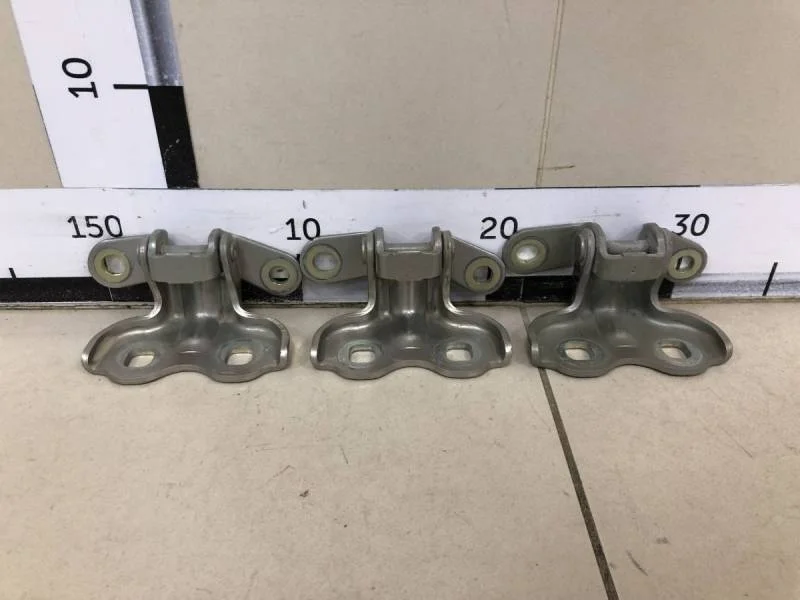 Петля двери Chevrolet Cobalt (T250) 2011-2015