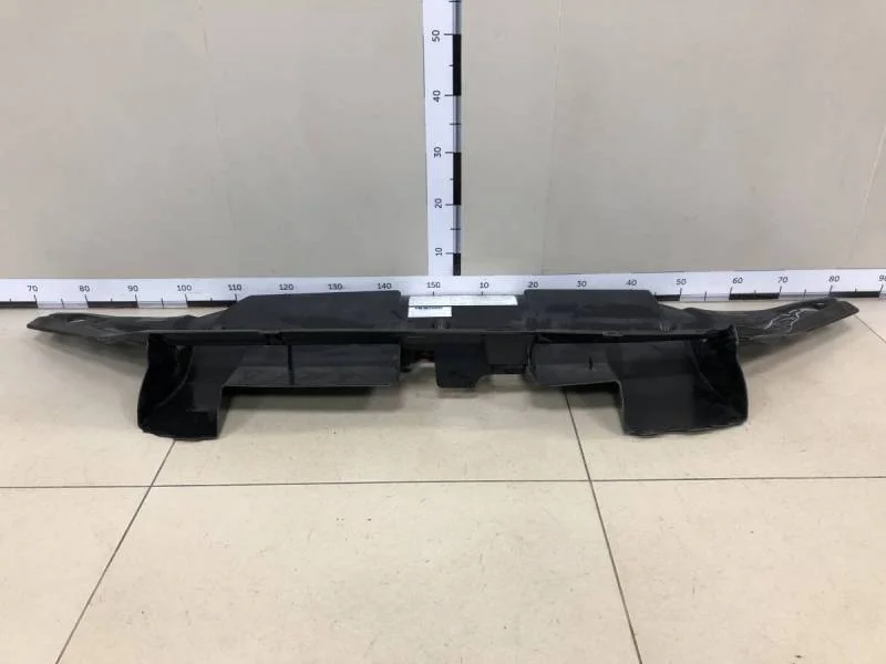 Кожух замка капота Toyota Land Cruiser (J200) 2007-2015