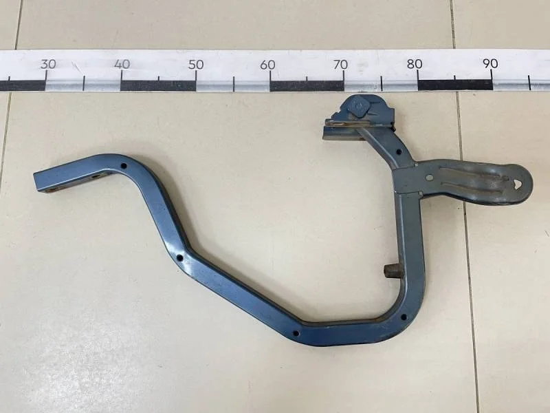 Петля крышки багажника Renault Logan (1) 2005-2014