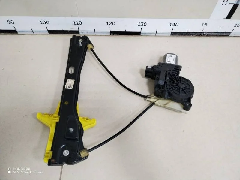 Стеклоподъемник электр. задний левый Volkswagen Polo (Sed RUS) 2011>