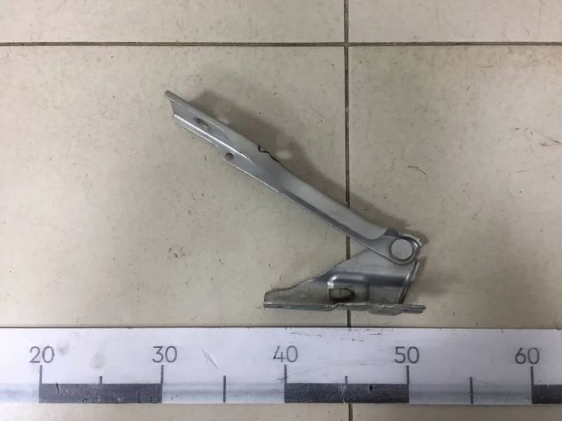 Петля капота правая Volkswagen Polo (Sed RUS) 2011>