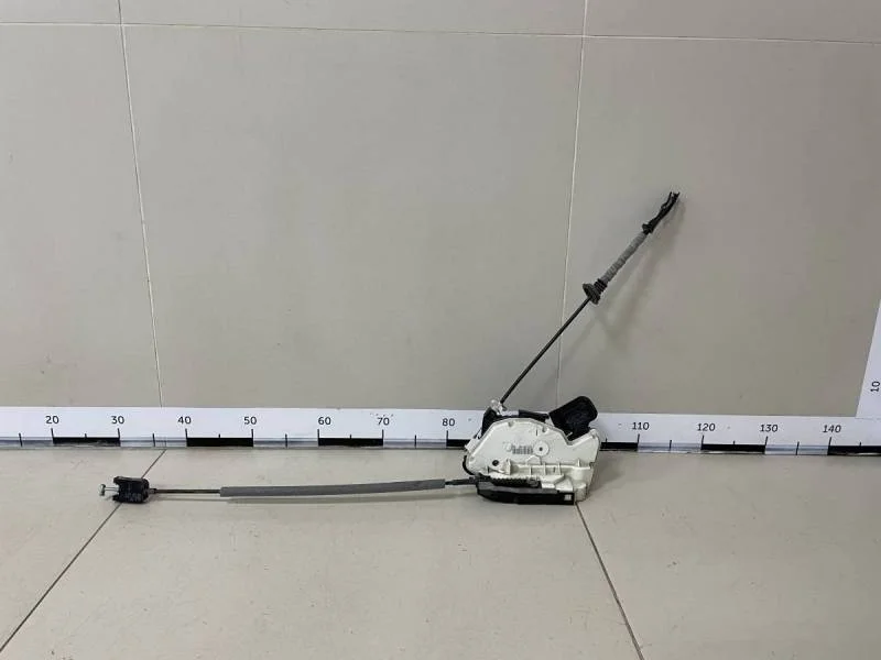 Замок двери задней левой Volkswagen Polo (Sed RUS) 2011>