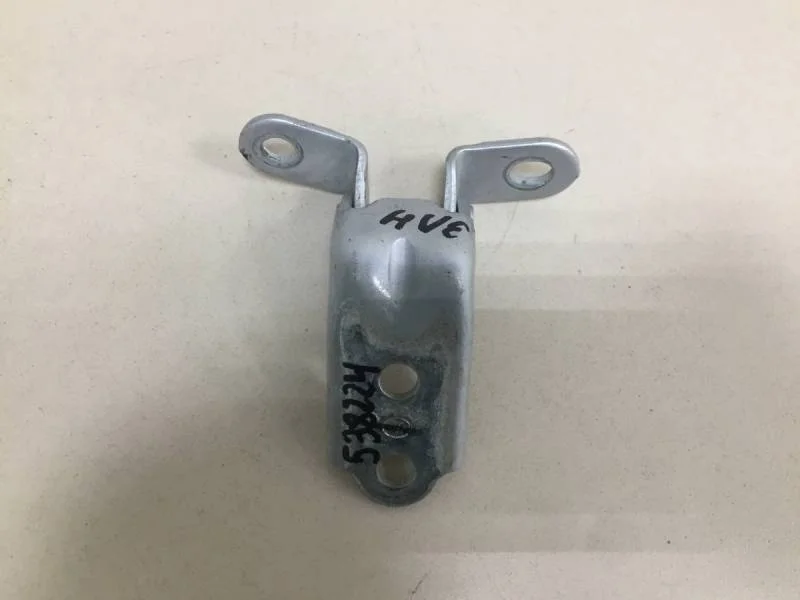 Петля двери задней левой нижняя Kia Ceed (ED) 2007-2012