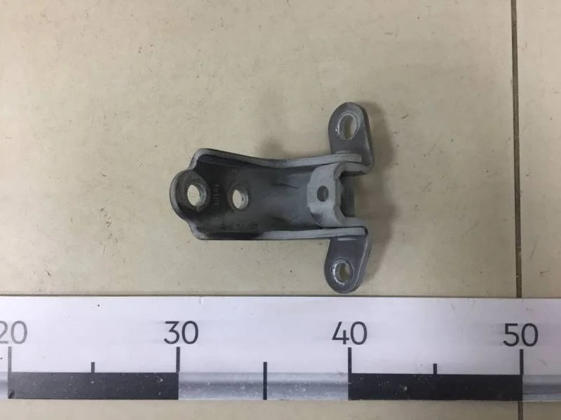 Петля двери задней левой нижняя Kia Sportage 3 (SL) 2010-2015