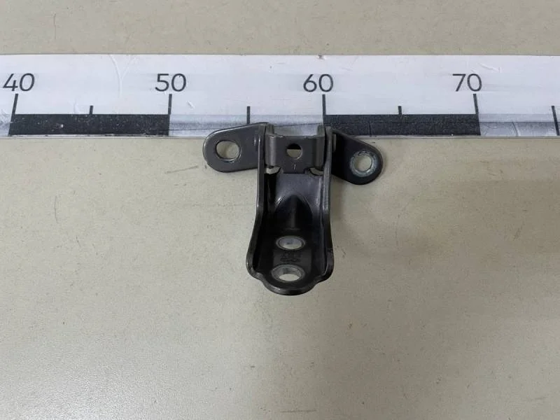 Петля двери Hyundai ix35 (LM) 2010-2015