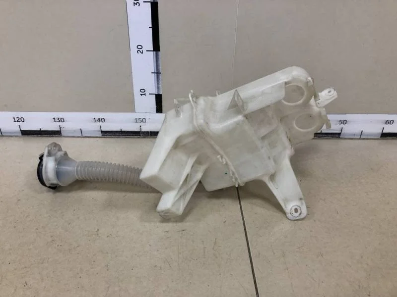 Бачок омывателя Toyota Rav 4 (A30) 2006-2013