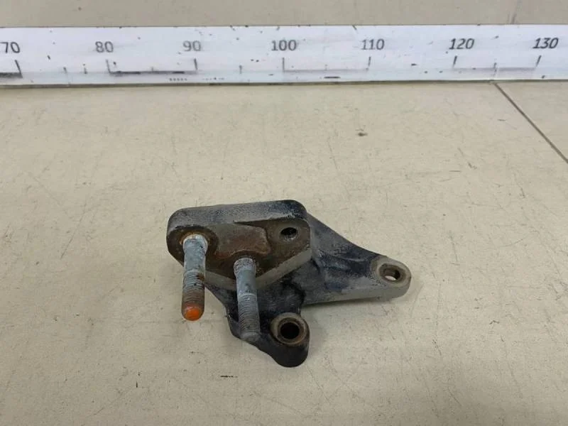 Кронштейн двигателя правый Hyundai Elantra (HD) 2006-2010