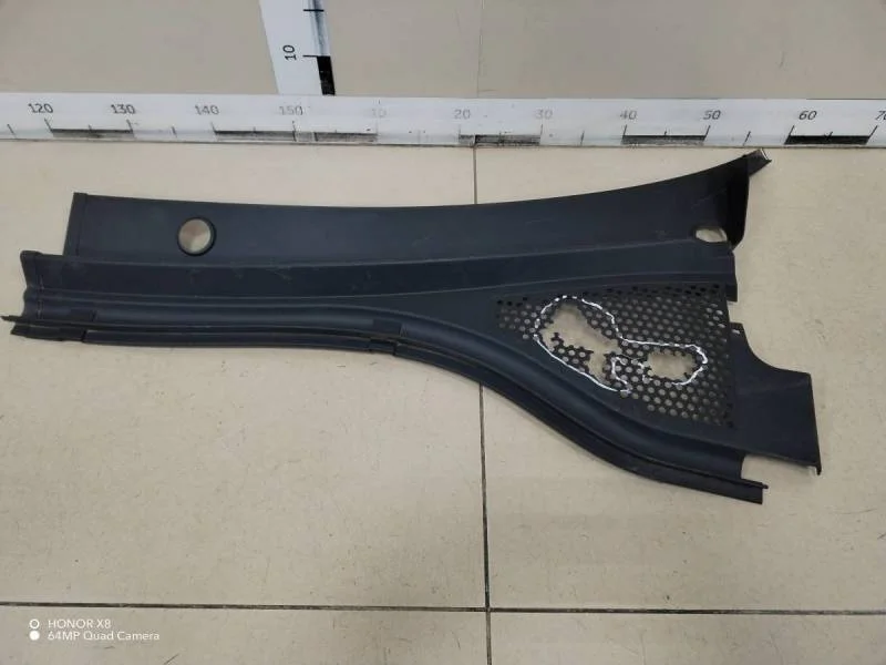 Решетка стеклооч. (планка под лобовое стекло, жабо) Volkswagen Tiguan 2017>