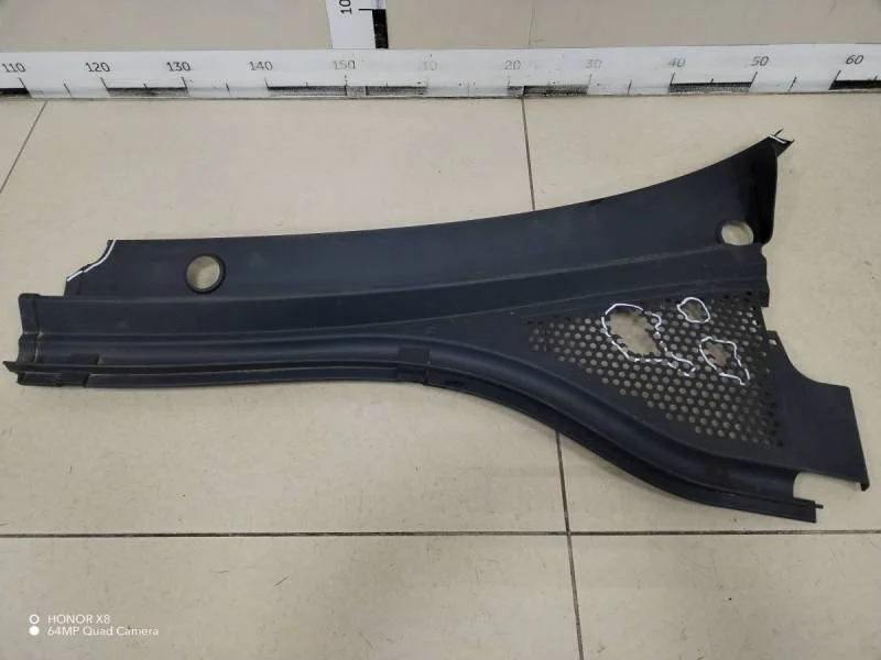 Решетка стеклооч. (планка под лобовое стекло, жабо) Volkswagen Tiguan 2017>