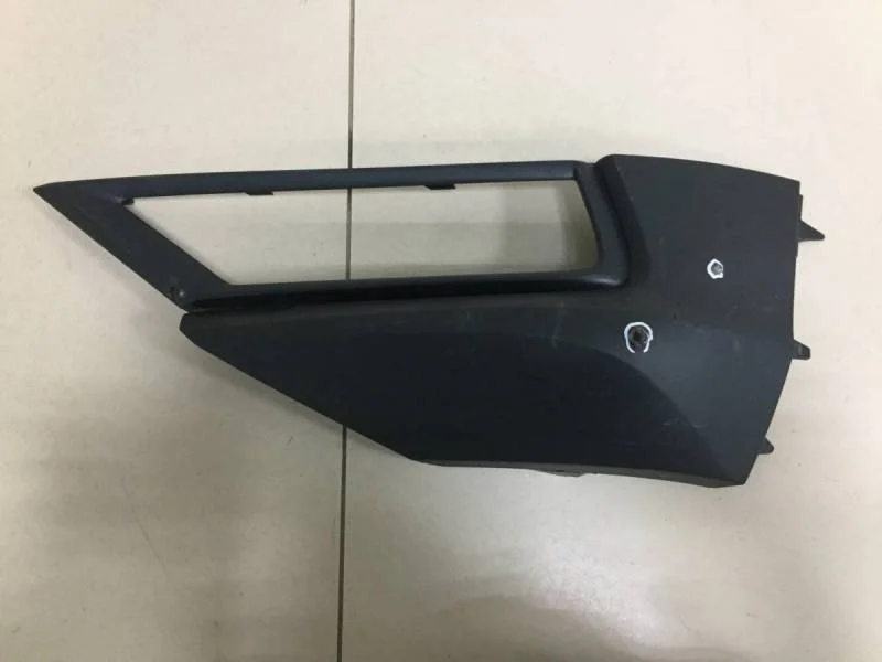 Накладка переднего бампера левая Volkswagen Tiguan 2017>