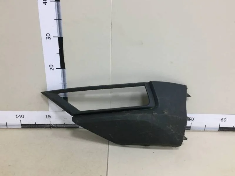 Накладка переднего бампера левая Volkswagen Tiguan 2017>