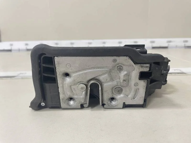 Замок двери передней правой BMW X5 F15/F85 2013>
