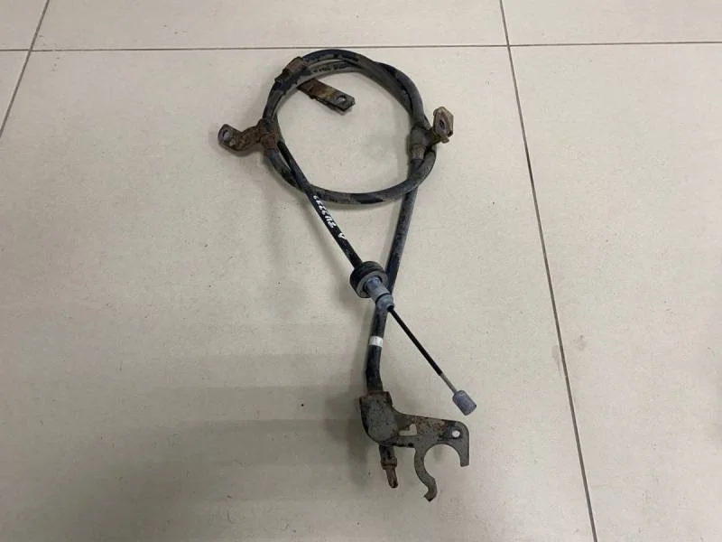 Трос стояночного тормоза левый Hyundai Solaris 2010-2017