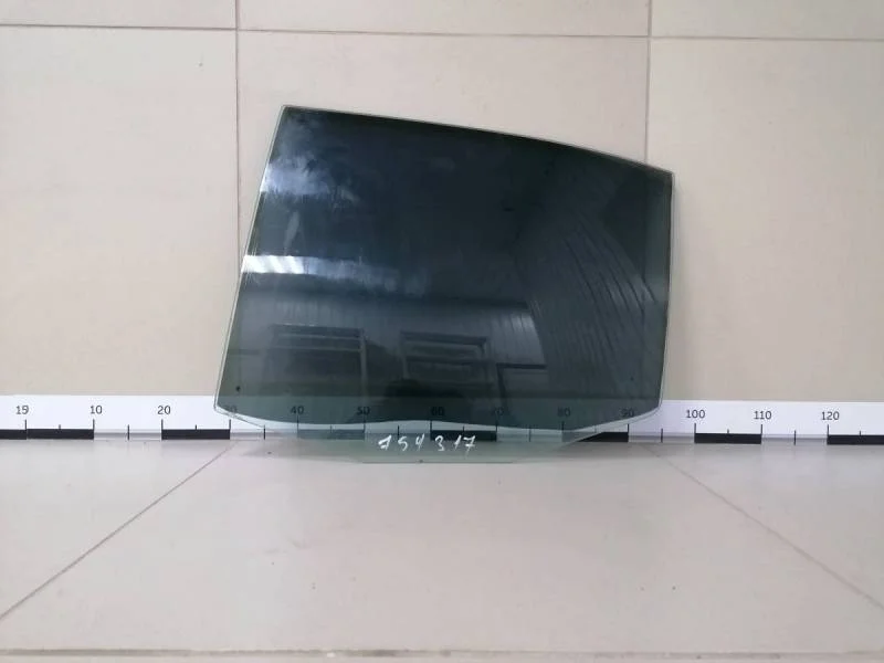 Стекло двери задней левой Skoda Octavia (A4 1U-) 2000-2011