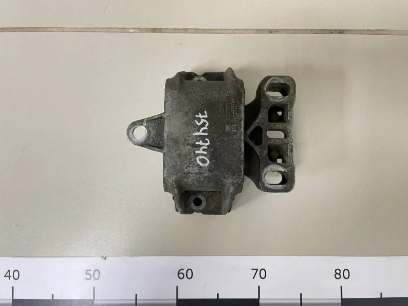 Опора КПП левая Skoda Octavia (A4 1U-) 2000-2011