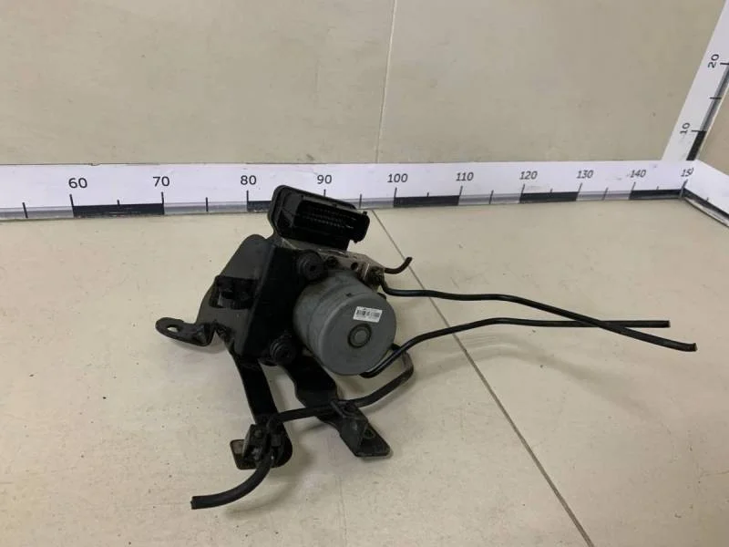 Блок ABS (насос) Hyundai Solaris 2010-2017