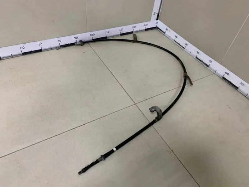 Трос стояночного тормоза Hyundai Solaris 2010-2017