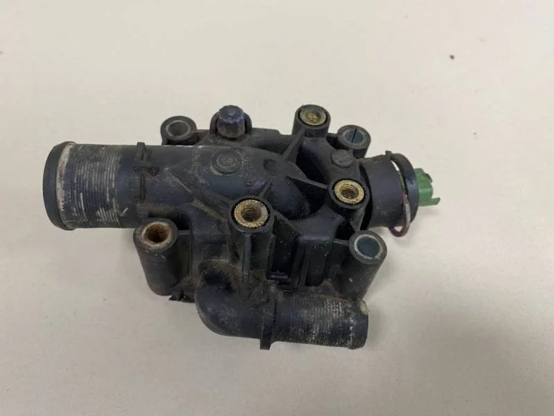 Корпус термостата Citroen C4 2005-2011